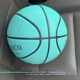 Bolas para regalo de niña Baloncesto azul Tamaño 5 6 7 Bola duradera para niños adultos Estrella PU Caja de regalo Competencia de entrenamiento Baloncesto especial 230717