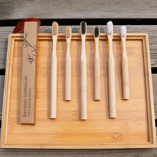 Cepillo de dientes de bambú mango redondo natural ecológico fibra de carbón de bambú cerdas suaves cepillo para niños paquete individual kraft