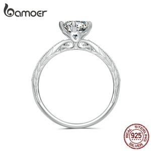 BAMOER 1.0CT Moissanite Ring Vrouwen D Kleur VVS1 EX Ronde Cut 925 Sterling Zilver Elegante Patroon Ring Engagement Bruiloft Sieraden