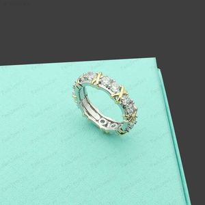 Band Ontwerper Dames Kruis Tussen Goud Diamanten Mode Ringen Klassieke Sieraden 18k Verzilverd Roos Bruiloft Groothandel Verstelbaar met Doos