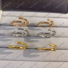 Band Nail Ring Ring Ring Diseñador Joyería Titanio Acero Rosa Rosa Silver Diamond Fashion Clásico Anillos de diseñador para mujeres Mujeres Parejas Amante de la boda Conocimiento de la boda