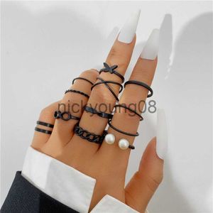 Anillos de banda 12 unid/set Punk negro dedo anillos conjunto mariposa serpiente perla anillo para mujeres gótico geométrico anillo 2023 moda mujer joyería regalo x0625