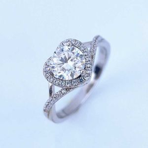 Bandringen 1CT Moissanite Ring Heart Design 6,5 mm VVS Laboratorium Diamant Dames Verjaardag Geschenk 925 Sterling Silver J240410