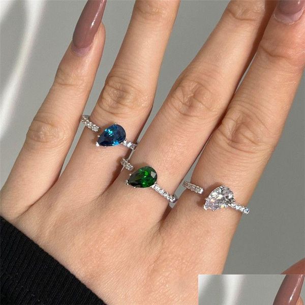Anneaux de bande 1CT PEAR Diamond Designer Ring For Woman 925 Sterling Sier Green 5a Zirconia Luxury Bijoux quotidien Ami Love Women Dhjg4
