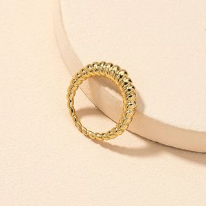 Anneaux de bande 1pc bracelet de style anneau métallique princesse diadème couronne scintillante anneaux CZ pour femmes bijoux de fiançailles anniversaire 231218
