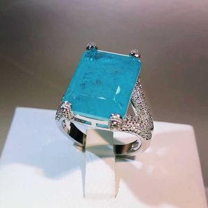 Anillos de banda 2022 NUEVA Moda Paraiba Esmeraldas Parejas Anillo Para Mujeres Zafiro Rectángulo Lleno de Diamantes Compromiso Aniversario Regalo Joyería J230517