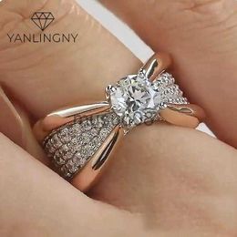 Bandringen 2022 Nieuwe Bow-Knot-vorm Microset Crystal Zirkoonring voor vrouw Ladies Rose Gold Color Hoogwaardige Alloy Betrokkenheid Sieraden J230817