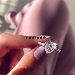 Anéis de banda 2023 clássico brilhante grande zircão prata 925 anel de coração jóias femininas noiva casamento amor eterno anel ladie jóias anéis para mulheres j230602