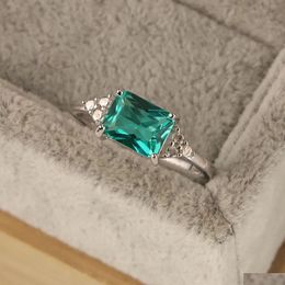 Band Anneaux 2023 Fashion S925 Sier géométrique Emerald Womens Ring Simple Design en Europe et en Amérique Sells Drop Livrètre bijoux Dhojt