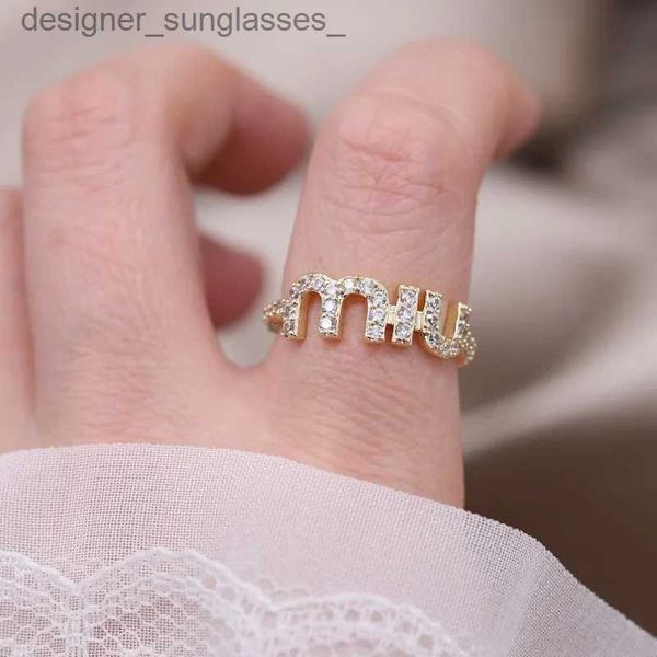 Anneaux de bande 2023 coréen nouvelle lettre M cristal Zircon anneau réglable pour les femmes couleur or Couple anneaux élégant femmes travail quotidien accessoiresL231201