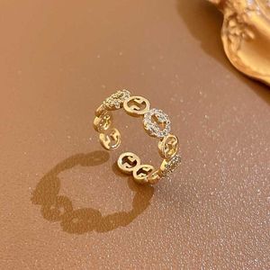Bandringen 2023 Nieuwe Fine Senior Letter Circle Opening Rings Fashion Shiny Crystal Party Verstelbare Ring Accessories Women Sieraden Z0428