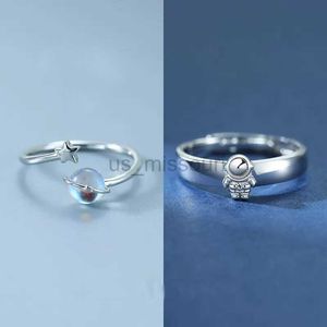 Band Rings 2Pcs Couple Astronaut Planet Ring Couples Accessories Spaceman Moon Ring Star Moon Finger Ring for Lover Men Women Jewelry J230531