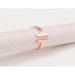 Bagues de bande 316 en acier inoxydable Double T Design Bague ouverte pour femmes Fashion Titanium Flexible Rose Gold Plaqué Ring2636624 Drop Deliver Dhjwe