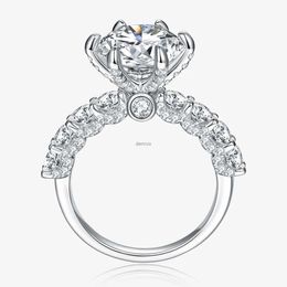 Anneaux de bande 5CT Luxury réel réalité Moisanite Diamond Cluster Femmes Femmes Ring 100% Sterling S925 Engagement de mariage Half Eternity Rings Fine Jewelryl240105