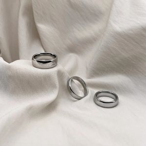 Bandringen 5 mm wolfraamcarbide ring voor mannen Wemen mode-betrokkenheid koepelvormige band gepolijste afwerking op voorraad hoge kwaliteit comfort fit 231219