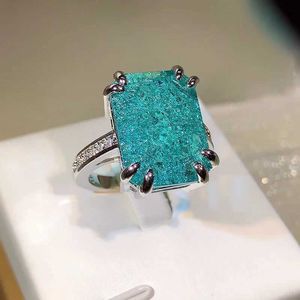 Anneaux de bande 925 Silver New Arrivée Paraiba Tourmaline Ring Charming Ladies Finger exquis Bijoux Silver Wedding Party Wholesale Cadeaux J240410