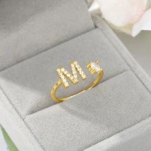 Bandringen A-Z Letter Initiële naam Alfabetring Verstelbaar Opening 14K Geel Gold Iced Out CZ Rings vrouwelijke feestjuwelencadeau