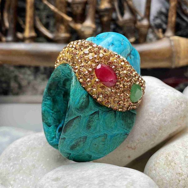 Bagues de bande Bagues de bande faites à la main mouchetée couverte rubis émeraude turquoise bague dames bijoux exagérés en Europe et en Amérique 221114 x0920