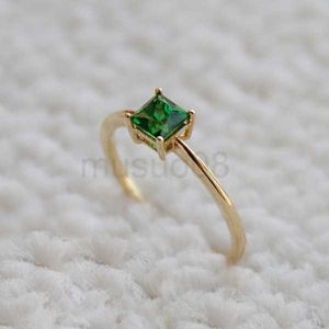 Band Ringen Band Ringen Eenvoudige Vrouwelijke Kleine Groene Steen Ring Vintage Geel Goud Kleur Liefde Trouwring Mode Belofte Verlovingsringen Voor Vrouwen AA230323 J230612