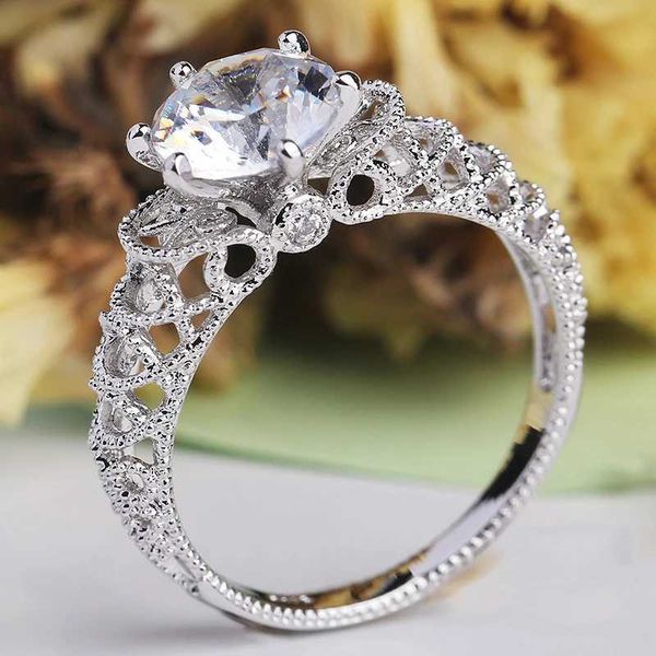 Anillos de banda Encantos clásicos Cristal Color plata Anillos infinitos para mujeres Onda hueca Anillo de bodas romántico Anillos Joyería Regalos 240125