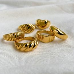 Anneaux de bande Croissant Bague 18K Gold IP Plaquage Déclaration en acier inoxydable Rayures gravées Tressées Corde torsadée Chevalière Chunky Drop de Dhuyw