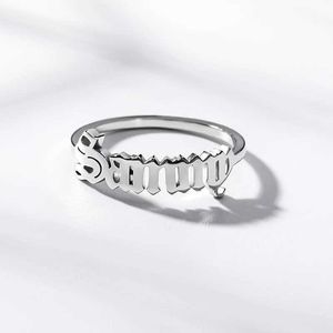 Bands anneaux personnalisés Old British Name Anneau de lettre en acier inoxydable personnalisé Womens Best Friend Wedding Band Bijoux faits à la main