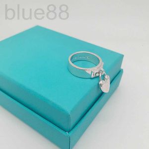 Bandringen Designer Hoge versie van Light Luxury Simple Love Ring Sieraden Tag CNC Word Gedrukte student YXE4