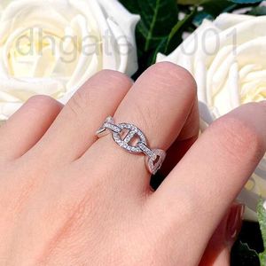 Bandringen Designer S925 Silver Pig Nose Ring Dames kleurloze volle diamant hoge koolstof met klein ontwerp Ins Advanced Sense WPM6