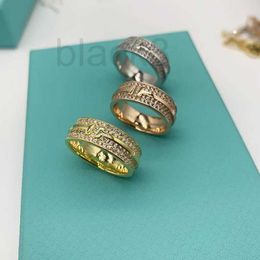 Diseñador de anillos de banda S925 Anillo doble T de plata esterlina sin diamantes Versión ancha y angosta Anillo de pareja Ligero Lujo y diseño pequeño Mismo anillo versátil AHI3