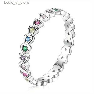 Band anneaux Elegant Silver Color Heart incrusté avec une fête de la mode en pierre multicolore Engagement pour les femmes H240424