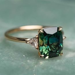 Bandringen Elegant Square Emerald Ring for Women Fashion Gold Color ingelegde Green Zirkon Wedding Rings Bridal Engagement Sieraden AA230529