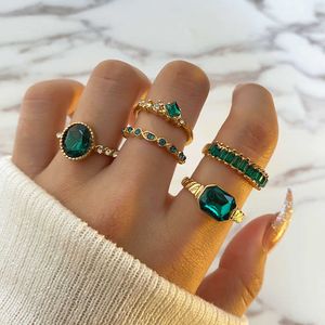 Bandringen en 5 stcs groene kristalringen ingesteld voor vrouwen goud vergulde vintage esthetische geometrische luxe anillos dame sieraden geschenken g230213