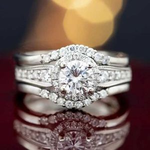 Bands anneaux exquis couleur argent incrusté de zircon blanc fiançailles de mode de mode de mariage set femmes bijoux h240425