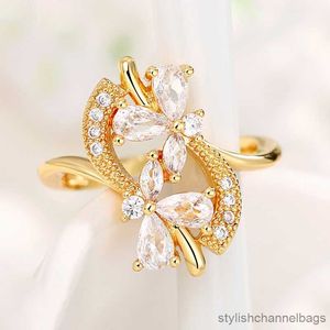 Anneaux de bande exquis femmes anneaux couleur or bande cristal fleur anneaux pour fête anniversaire cadeau esthétique bijoux en vrac