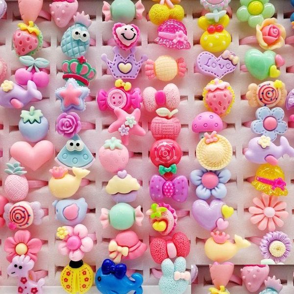 Anillos de banda moda 200pcs/lotes de plástico mixto anillo joya de resina para niños regalos niñas dibujos animados flores de animales frutas tang dhsuz