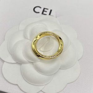 Bandringen modieuze ontwerper ingelegde diamantband ringen gewoon onregelmatige minimalistische ins ontwerp staart twist bague paar anello