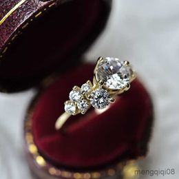 Band Ringen Vrouwelijke Witte Kristallen Een Ring Charm Geel Goud Zilver Kleur Bruiloft Voor Vrouwen Luxe Bruid Zirkoon Engagement