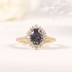 Bandringen Gem's schoonheid unieke ovaal gesneden Alexandrite geboortestone verlovingsring goud 925 Sterling Silver Cluster Halo Bridal Ring voor damesl240105