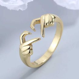 Anneaux de bande HI MAN Français Mode Personnalité Main Coeur Amour Bague Femmes Douce Proposition Romantique Banquet Bijoux Accessoires 240125