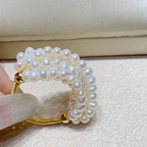 Bands Bands Livraison gratuite Hot Sell Designer Oversize Lady Cluster Ring High Luster Small Real Pearl Natural White Color Perles bijoux Giftl240105