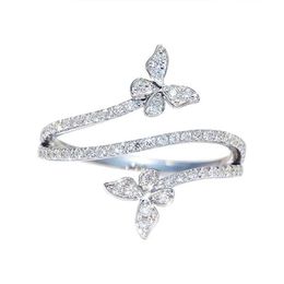 Bands Anneaux Huit exquis Ring Butterfly Womens Luxury Set with Shining Cubic Zirconia Temperature Womens Accessoires Fashion Bijoux J240506