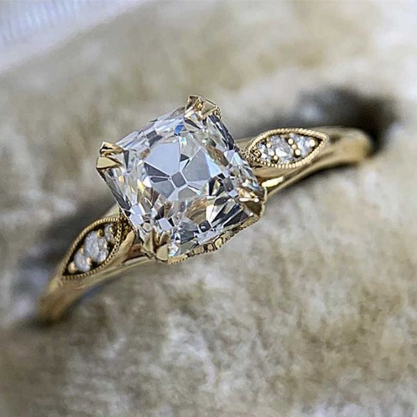 Anneaux de bande Huitan luxe princesse carré zircon cubique anneaux de mariage pour les femmes couleur or bande de fiançailles proposition anneaux bijoux de mode Z0327