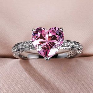 Anillos de banda Huitan Luxury Solitare Women Heart Engagement Anillos AAA Pink Cubic Zirconia Rings For Girlfriend Anniversary Gift J230817