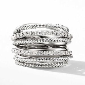 Bandringen huitan zilveren kleur meerdere rijen ringen glanzende cz metallic ol style kantoor dame veelzijdige vingerringen voor vrouwen mode -sieraden G230317
