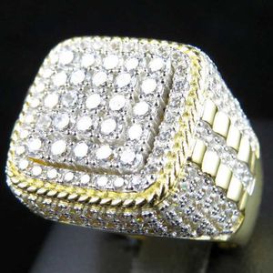 Anneaux de bande HUGUSAN HIP HOP HOP ROCK MENS RING PARTER Light Gold Full Color Cube Micro Shop CZ Ring Gift Jewelry J240527