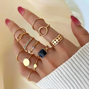 Anneaux de bande Ifmia Crystal Round Rings Set For Women Vintage Gold Color Rings Heart Hollow Twist Accessoires Fashion Bijoux tendance 2023 G230213