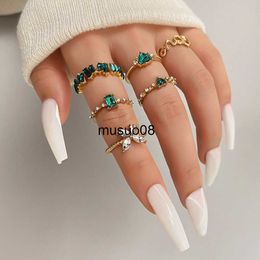 Band Ringen IPARAM Groene Kristallen Ringen Set voor Vrouwen Goud Kleur Hart Vlinder LIEFDE Slang Vintage Vinger Ring Mode sieraden Gift J230602