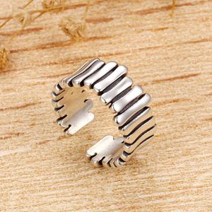 Bagues de bande Irrégulière 925 Sterling Silver Niche Fashion Personnalité Bague pour Femmes Instagram Thai Argent Style Froid Index Bague Vhxs