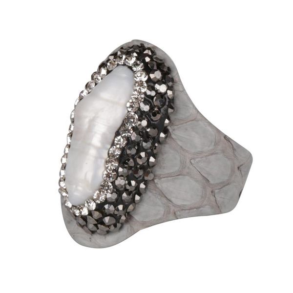 Anillos de banda Grano de perla natural de agua dulce cruda larga Pavé Diamantes de imitación negros en cuero de serpiente gris ahumado real Anillo abierto Manguito ajustable