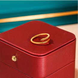 Bandringen luxe klassieke nagelringontwerper mode unisex manchet paar bangle gouden sieraden valentijnsdag cadeau 2024